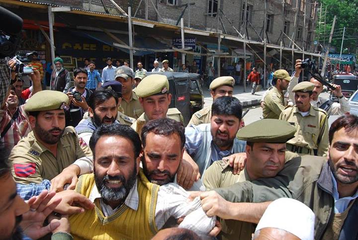 Indian police arrest Mukhtar Waza in IoK